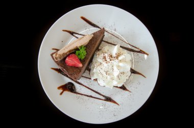 Lezzetli parça çikolatalı cheesecake 