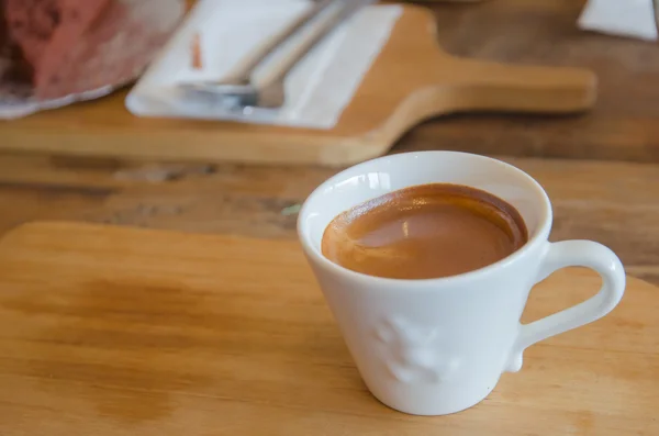 Tasse de café sur table en bois — Photo