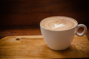 Bir fincan cappuccino kahve..