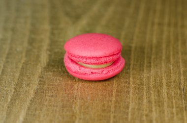 acıbadem kurabiyesi çeşitleri ahşap bir masa yerleştirilen