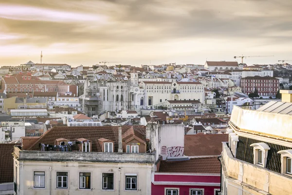 Solnedgång över vackra Lissabon, Portugals huvudstad staden — Stockfoto