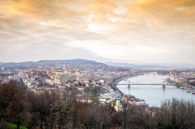 Budapeşte Gellert Hill, Macaristan alınan alacakaranlıkta