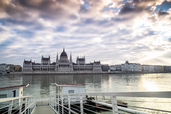 在布达佩斯，匈牙利资本市议会 — 图库照片
