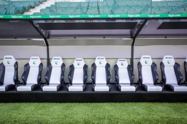 Warsaw, Polonya - 1 Temmuz 2015: Le, eğitmenler ve rezervler tezgah