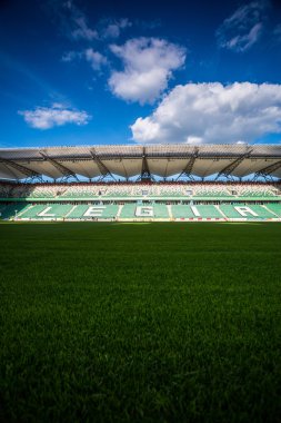 Güneşli, yaz günü sırasında Legia Stadyumu
