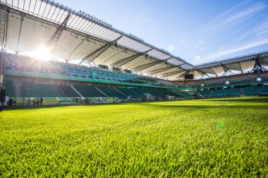 Güneşli, yaz günü sırasında Legia Stadyumu
