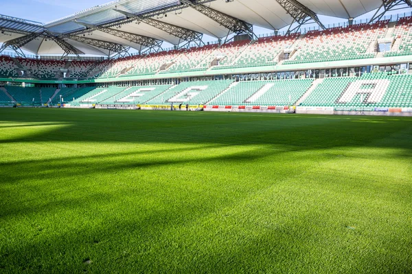 Güneşli, yaz günü sırasında Legia Stadyumu