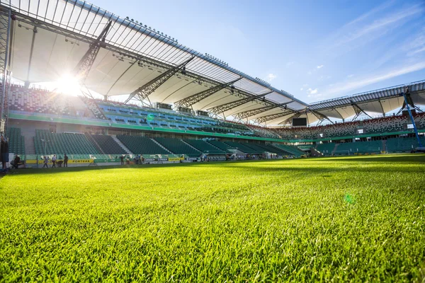 Güneşli, yaz günü sırasında Legia Stadyumu