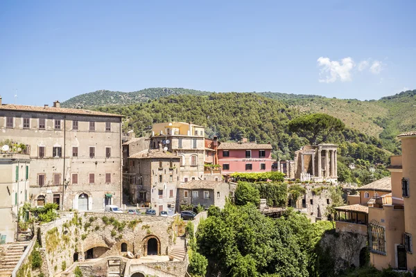 Bellissimo parco di Villa Gregoriana e Tivoli, Italia — Foto Stock