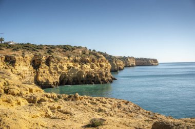 Algar Seco, Carvoeiro, Portekiz 'deki Algarve' nin güzel kayalıkları 