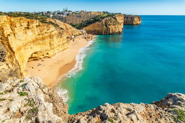Güzel Vale de Centeanes Sahili, Algarve, Portekiz, Avrupa manzaraları