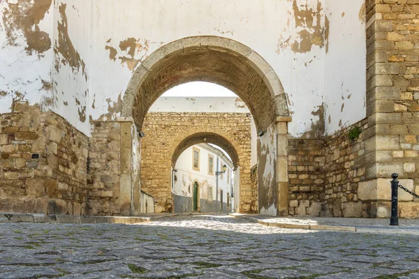 Orta Çağ Duvarlarından Geçerek Portekiz Güneyindeki Faro Algarve Nin Tarihi — Stok fotoğraf