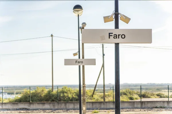 Faro Schilder Auf Zwei Bahnsteigen Des Bahnhofs Der Algarve Portugal — Stockfoto