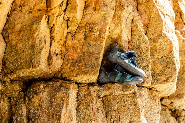 Professional Climber Shoes Rock Beach Copy Space — Stock Photo, Image