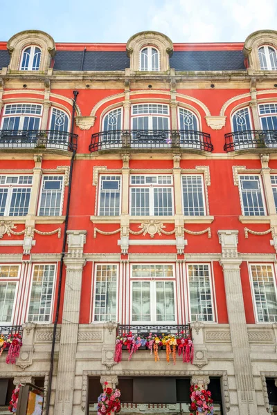 Piękny Dom Miejski Żywym Pomarańczowym Kolorze Centrum Porto Portugalia Północna — Zdjęcie stockowe