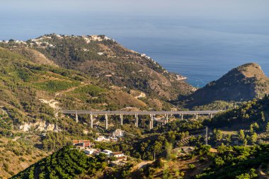 La Herradura, Endülüs, İspanya 'daki Endülüs kıyılarının güzel manzarası