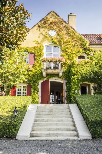 Romantic, small winery house in California — Stock Photo, Image