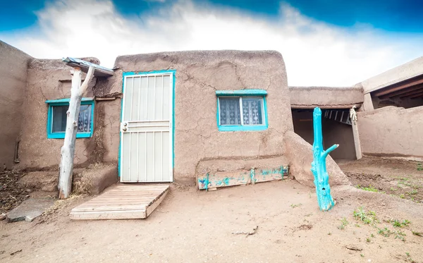Taos Pueblo es un ejemplo de la arquitectura de los indios Pueblo —  Fotos de Stock