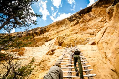 Mesa Verde Milli Parklar, Co, ABD'de uçurum konutlar