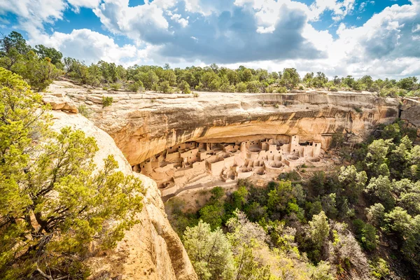 Mieszkań urwisko w Mesa Verde parków narodowych, Co, Stany Zjednoczone Ameryki — Zdjęcie stockowe