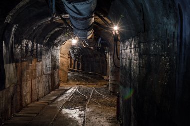  Yeraltı ışıklı tüneli