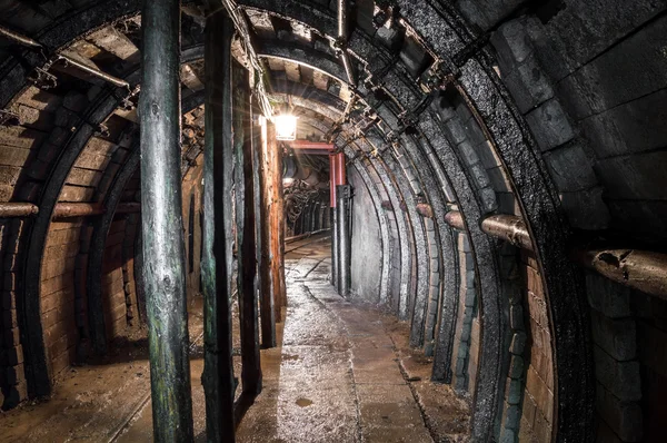 Underground illuminated tunnel — Stock Photo, Image