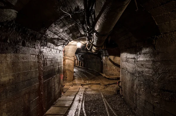 Osvětlené podzemní tunel — Stock fotografie