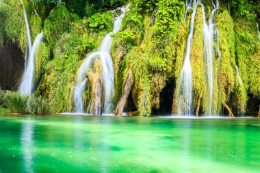 cascadas en el Parque Nacional de plitvice