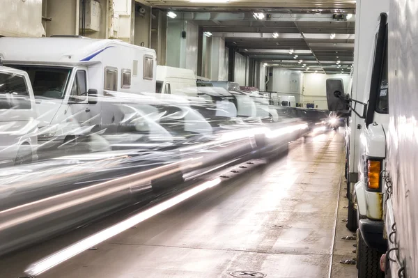 Embarking cars to ship — Stock Photo, Image