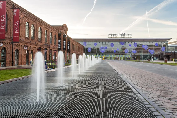 Manufaktura Shopping Mall, Lodz, Polen — Stockfoto