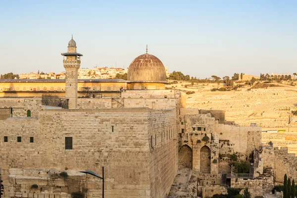 Al-Aqsa-Moschee und Olivenhain, jerusalem — Stockfoto