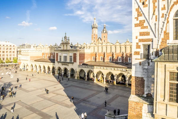 Vue aérienne sur le hall historique des tissus à Cracovie, Pologne — Photo