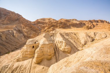 Dead sea scrolls bulunduğu Qumran içinde mağara