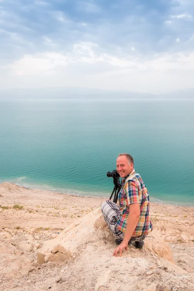 Fotograferen op de kust van de dode zee, Israël — Stockfoto