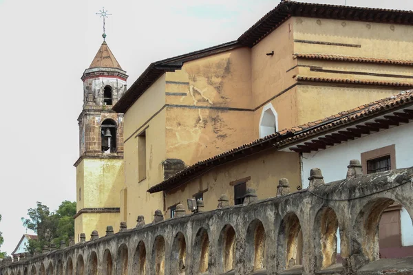 Antigua iglesia en Patzcuaro Michoacán México —  Fotos de Stock