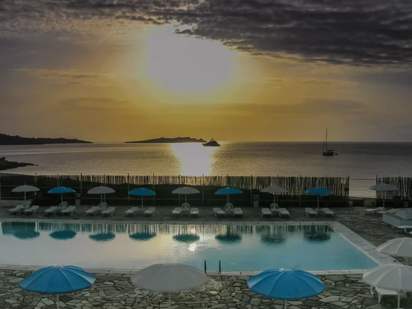 Mykonos gün batımında