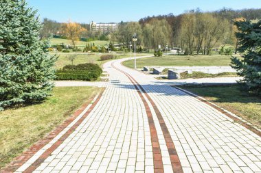 Kiev 'deki Feofaniya parkının bir parçası. Burası çok güzel bir yer, güzellik ve sükunet hüküm sürüyor..