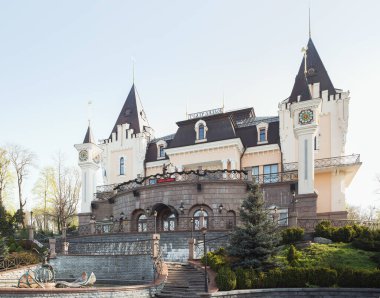 Kiev, Ukrayna - 18 Nisan 2014: Kiev Devlet Akademik Kukla Tiyatrosu. Dinyeper 'in sağ kıyısında, Ukrayna' daki ilk kukla tiyatrosu..