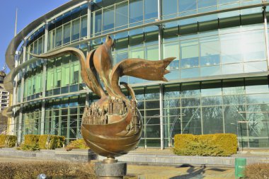 Kiev bir parkta heykel