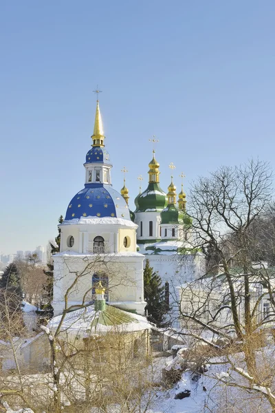 Blick auf die orthodoxe Kirche — Stockfoto