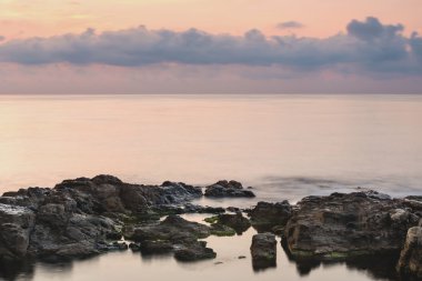 Denizde şafak vakti.