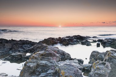 Denizde şafak vakti.