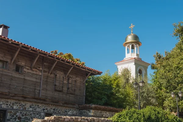 Fragment van de orthodoxe kerk in het stadje Sozopol. — Stockfoto