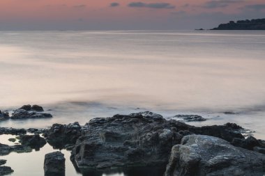 Denizde şafak vakti.