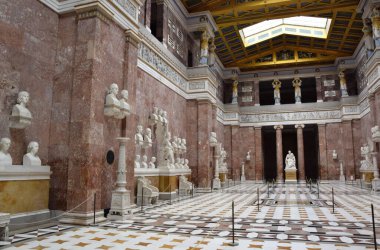 Walhalla - Almanya, Bavyera 'daki Anıt' ın İçi