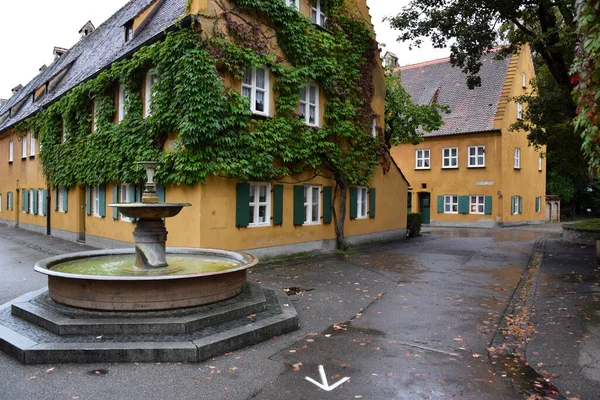 Die Fuggerei Augsburg Bayern Deutschland Ältester Sozialer Wohnkomplex — Stockfoto