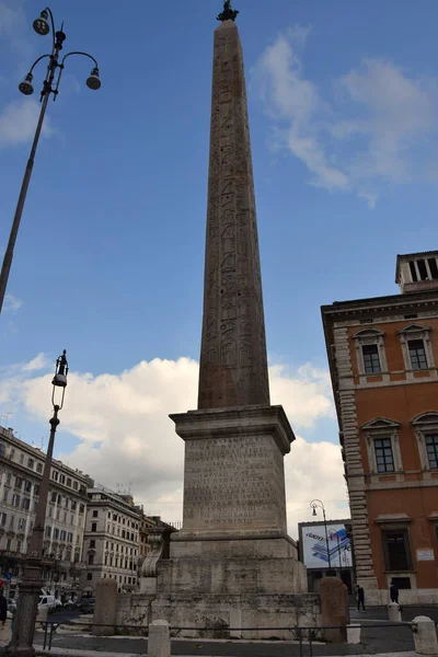 Lateran Obelisk - Roma, İtalya 'da Fontana dellObelisco Lateranense