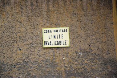 Zona Militare Roma, İtalya 'da Bir Duvarda İmza