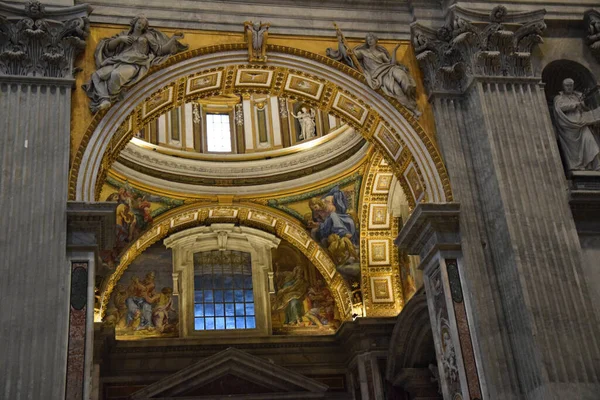 Wnętrze Bazyliki Piotra Rzym Włochy — Zdjęcie stockowe