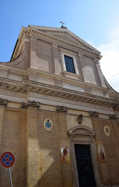 意大利罗马市的老教堂 — 图库照片